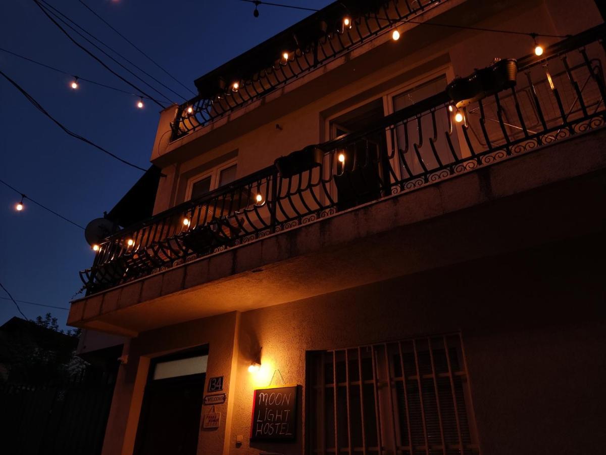 Moonlight Hostel Pristina Esterno foto
