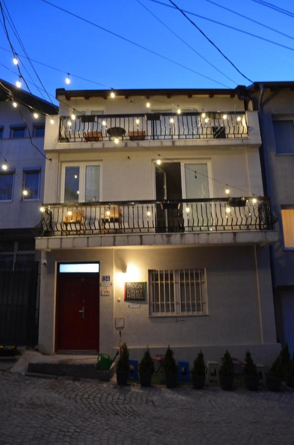 Moonlight Hostel Pristina Esterno foto