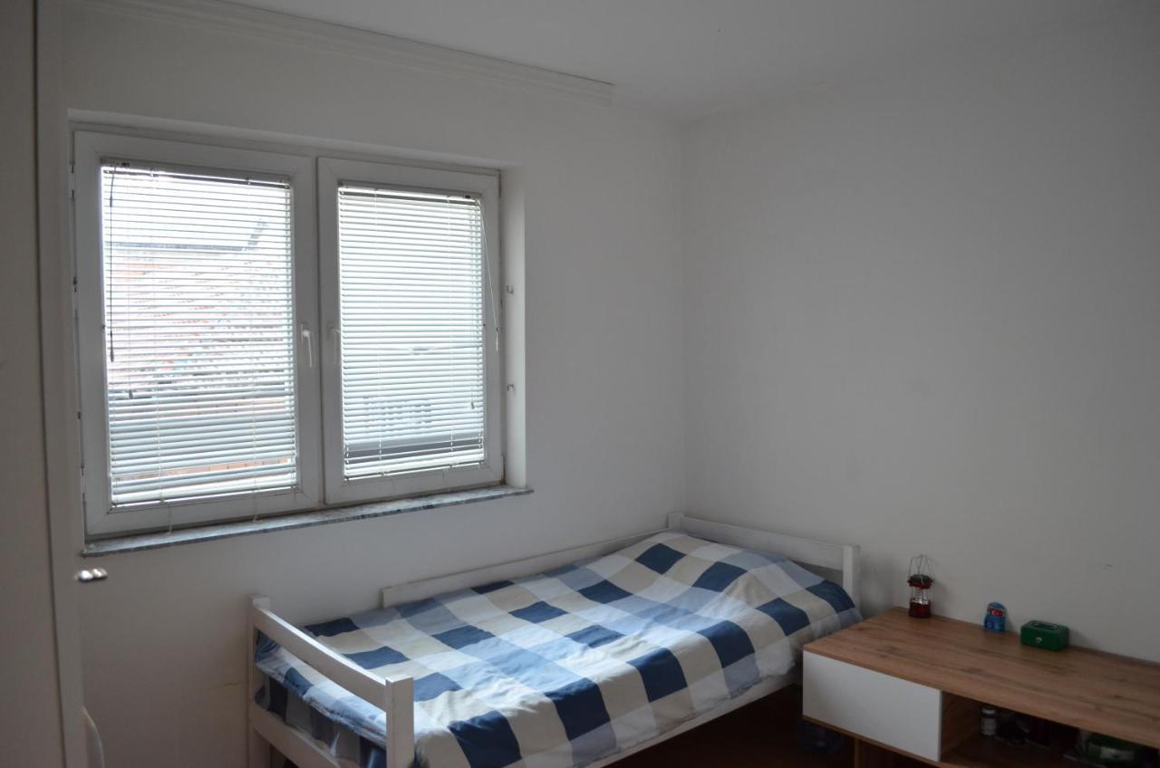 Moonlight Hostel Pristina Esterno foto